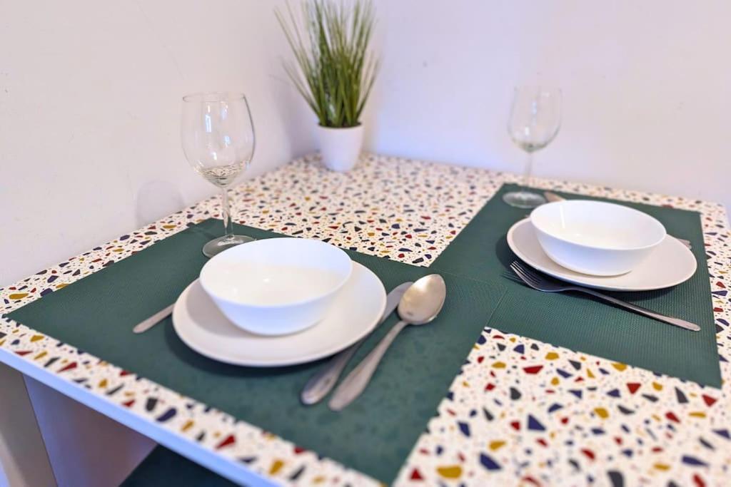 Cozy Ensuite Room In Zagreb Center מראה חיצוני תמונה