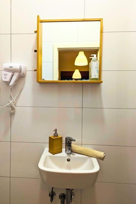Cozy Ensuite Room In Zagreb Center מראה חיצוני תמונה