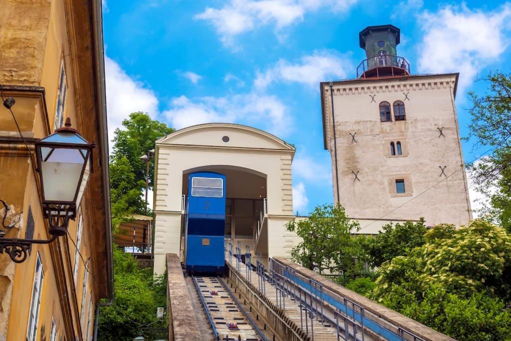 Cozy Ensuite Room In Zagreb Center מראה חיצוני תמונה