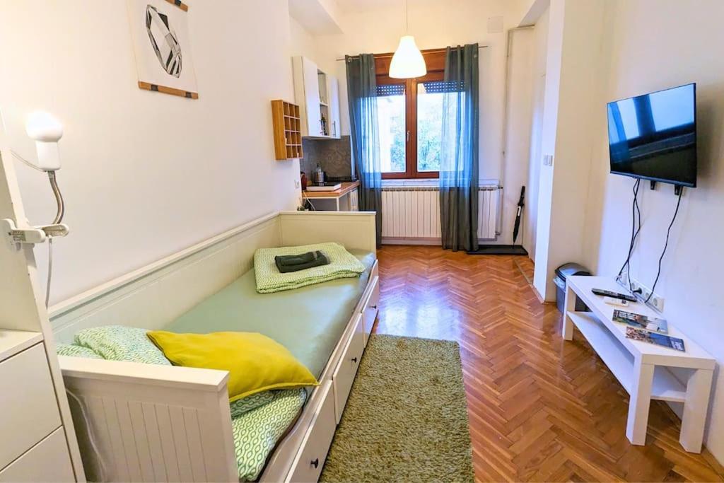 Cozy Ensuite Room In Zagreb Center מראה חיצוני תמונה
